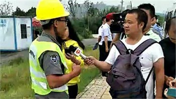 株洲市副市長、市公安局局長李曉葵視查工地現(xiàn)場